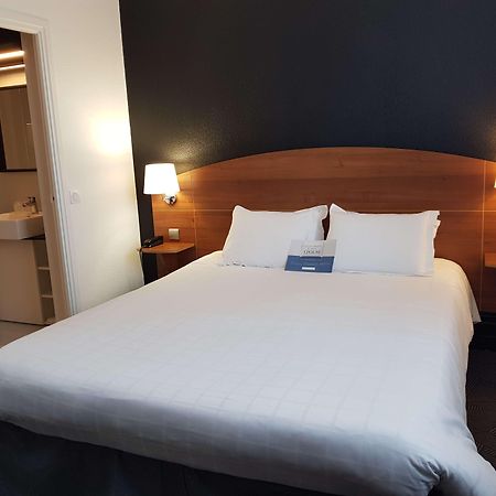 Kyriad Hotel Clermont Ferrand Centre Bagian luar foto