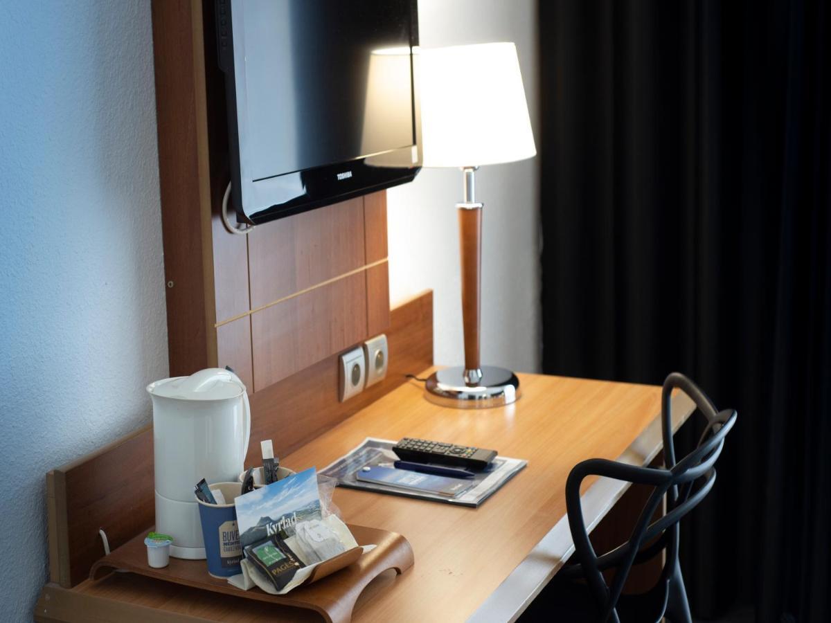 Kyriad Hotel Clermont Ferrand Centre Bagian luar foto