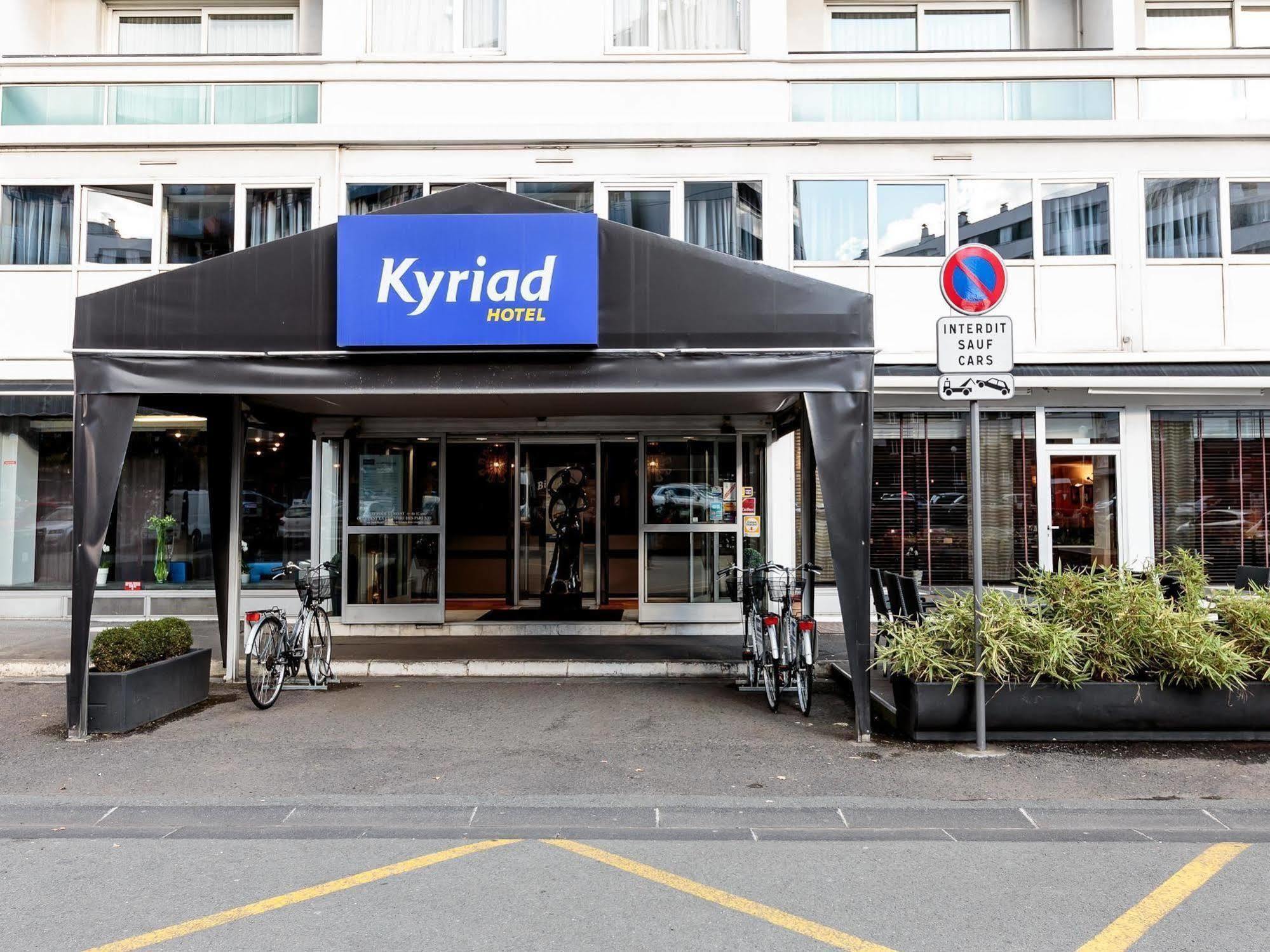 Kyriad Hotel Clermont Ferrand Centre Bagian luar foto